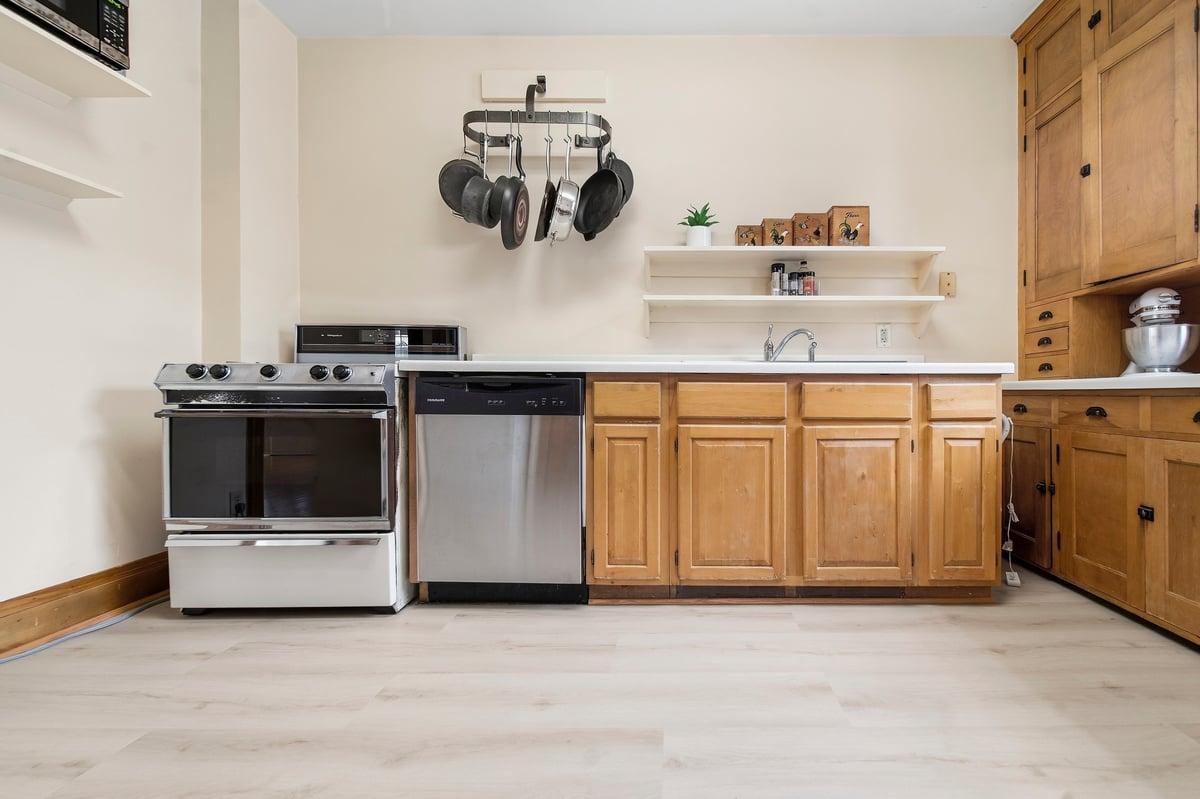 3428 Hennepin-40.jpg