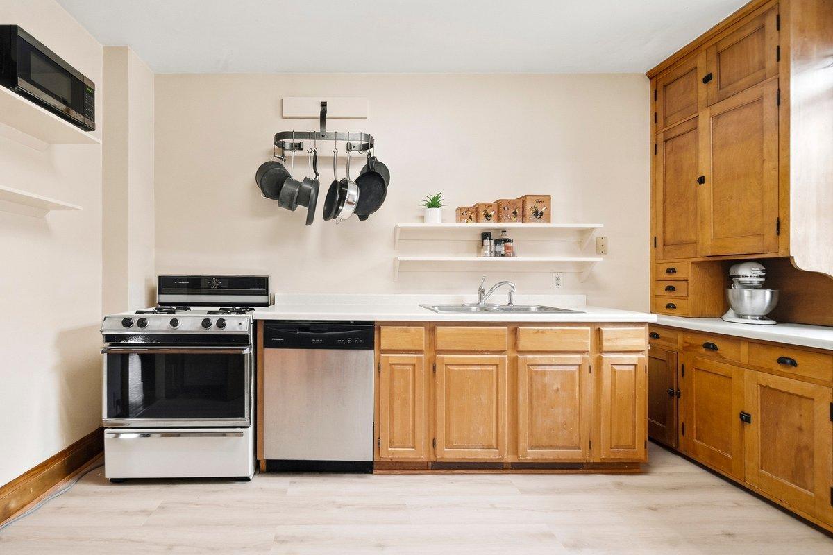 3428 Hennepin-12.jpg
