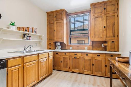 3428 Hennepin Avenue S, Minneapolis, MN 55408