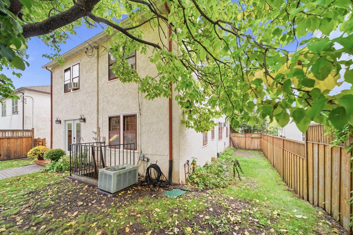 3428 Hennepin-64.jpg