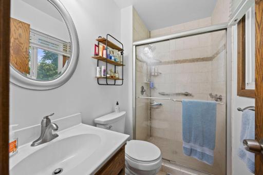 38-web-or-mls-11825 44th Ave N-369.jpg