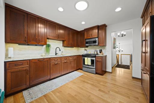 29-web-or-mls-11825 44th Ave N-299.jpg
