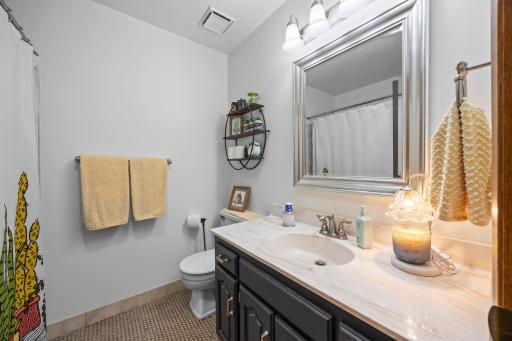 69-web-or-mls-11825 44th Ave N-324.jpg