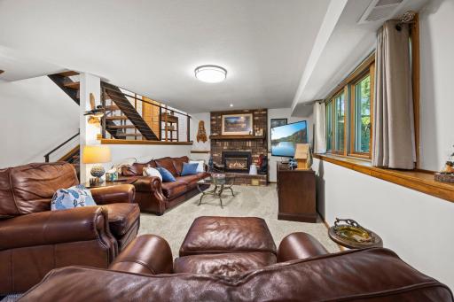 53-web-or-mls-11825 44th Ave N-159.jpg