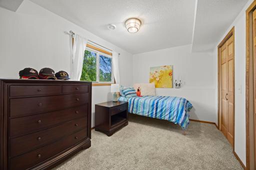 68-web-or-mls-11825 44th Ave N-240.jpg