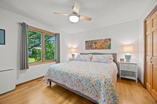 34-web-or-mls-11825 44th Ave N-350.jpg