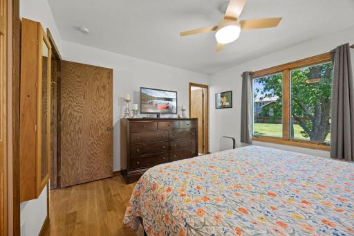 37-web-or-mls-11825 44th Ave N-364.jpg