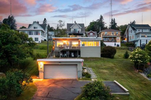 615 W 6th Street, Duluth, MN 55806
