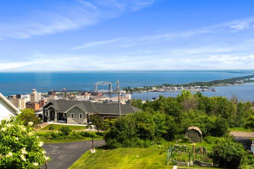 615 W 6th Street, Duluth, MN 55806