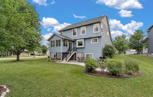 2454 Sandstone Place, Saint Paul, MN 55129