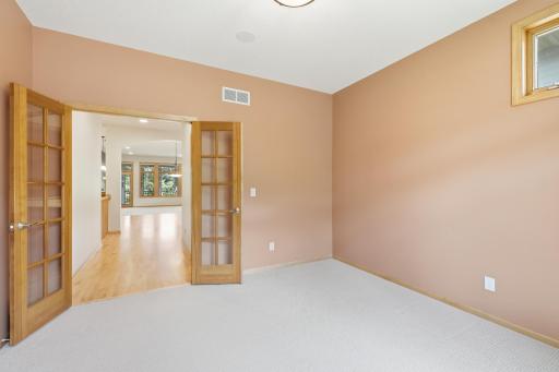 8117 Xerxes Circle, Bloomington, MN 55431