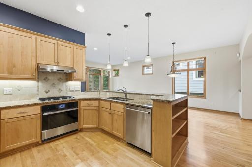 8117 Xerxes Circle, Bloomington, MN 55431