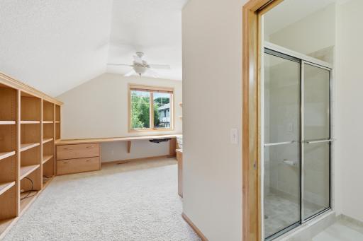 8117 Xerxes Circle, Bloomington, MN 55431