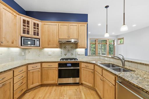 8117 Xerxes Circle, Bloomington, MN 55431