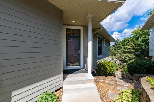 8117 Xerxes Circle, Bloomington, MN 55431