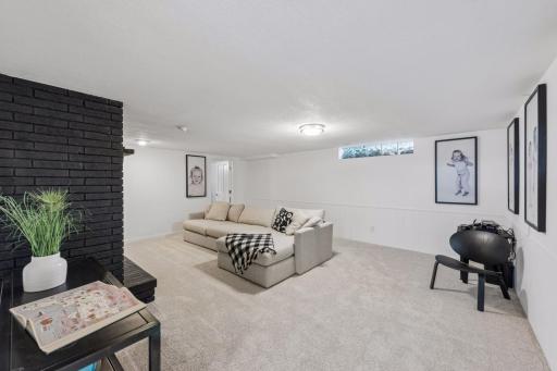 91 Mid Oaks Lane, Saint Paul, MN 55113