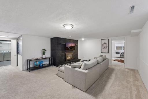 91 Mid Oaks Lane, Saint Paul, MN 55113