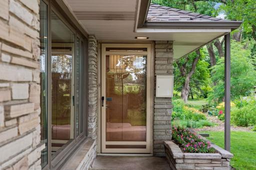 91 Mid Oaks Lane, Saint Paul, MN 55113