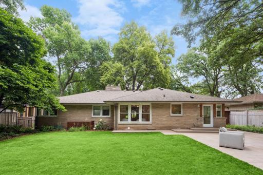 91 Mid Oaks Lane, Saint Paul, MN 55113