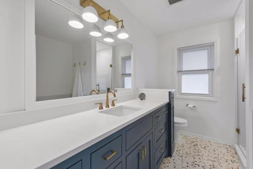 91 Mid Oaks Lane, Saint Paul, MN 55113