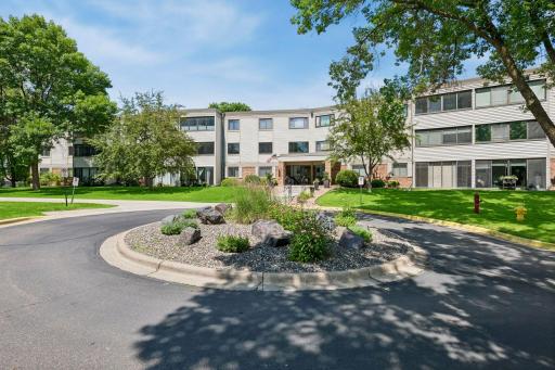 10540 43rd Avenue N, 103, Minneapolis, MN 55442