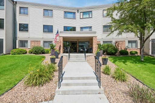10540 43rd Avenue N, 103, Minneapolis, MN 55442