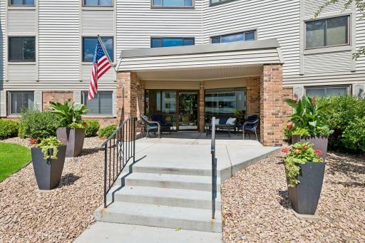 10540 43rd Avenue N, 103, Minneapolis, MN 55442