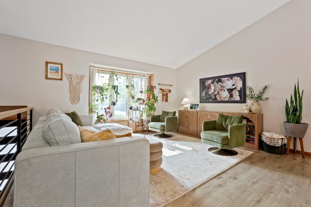 Living Room left