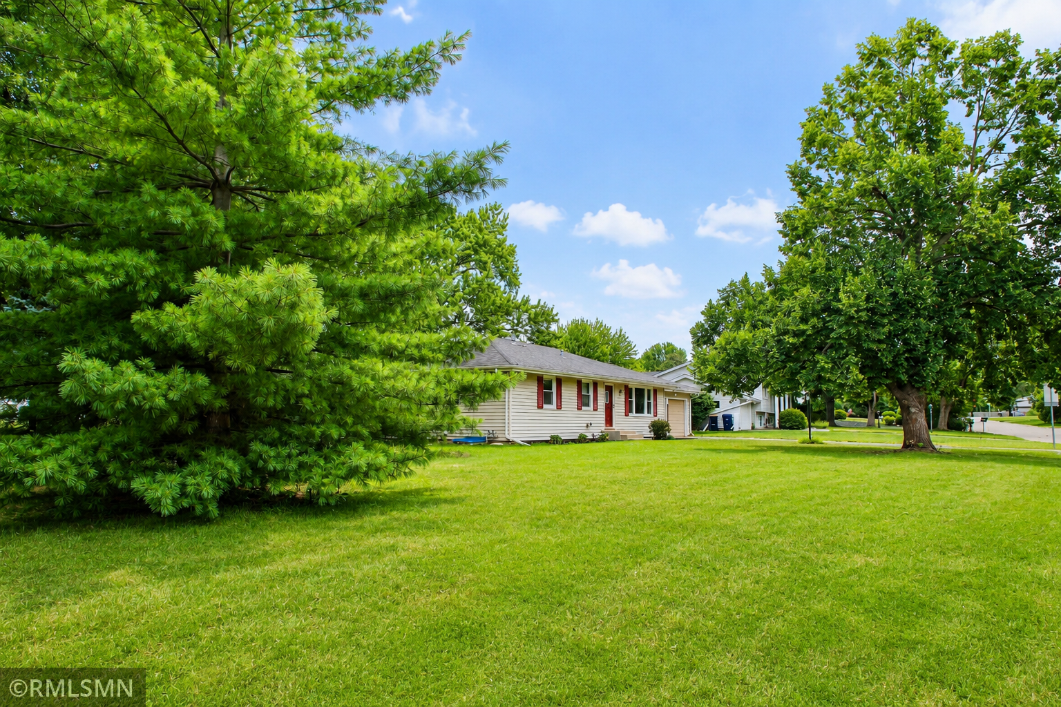 #2-Irving Beautiful Inviting Large Lot.png