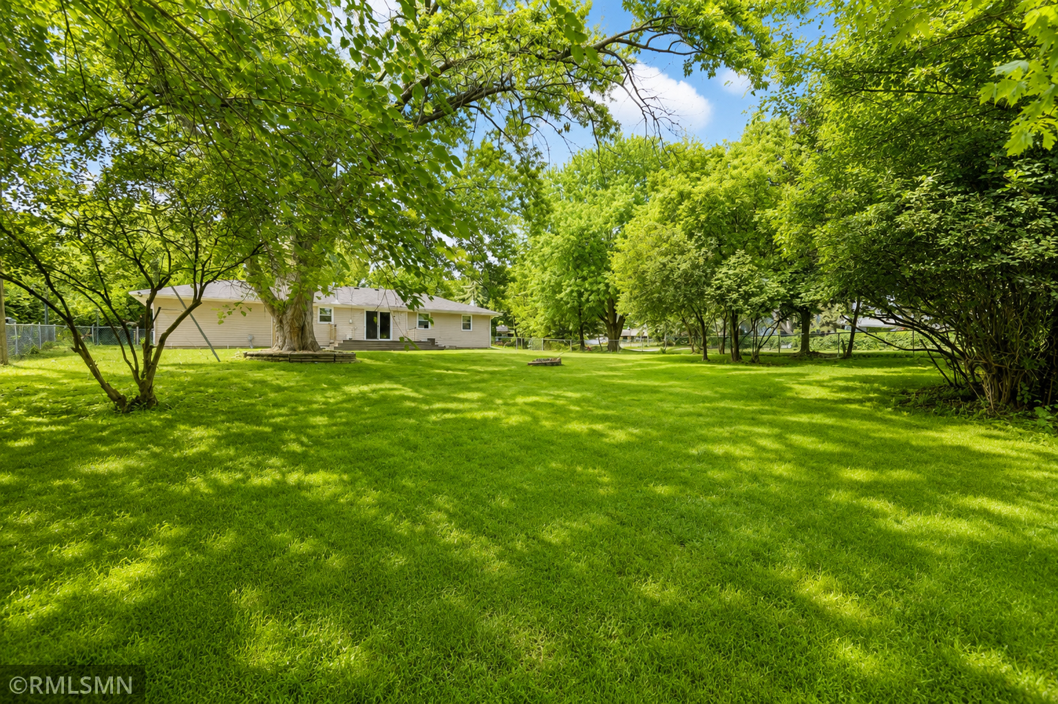 #5-Irving Large Fenced Tree Shaded Yard.png