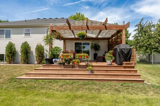 734 7th Street N, Montrose, MN 55363