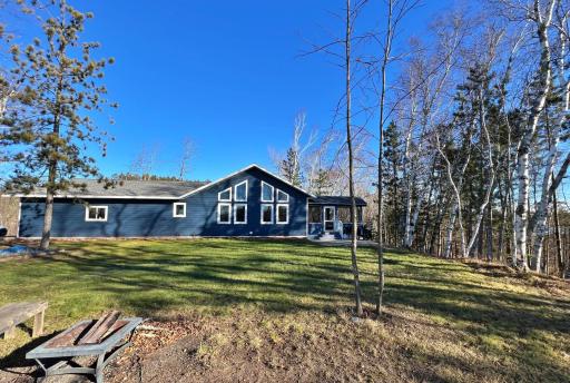 Lake sice view of Home and level lakeshore.jpg