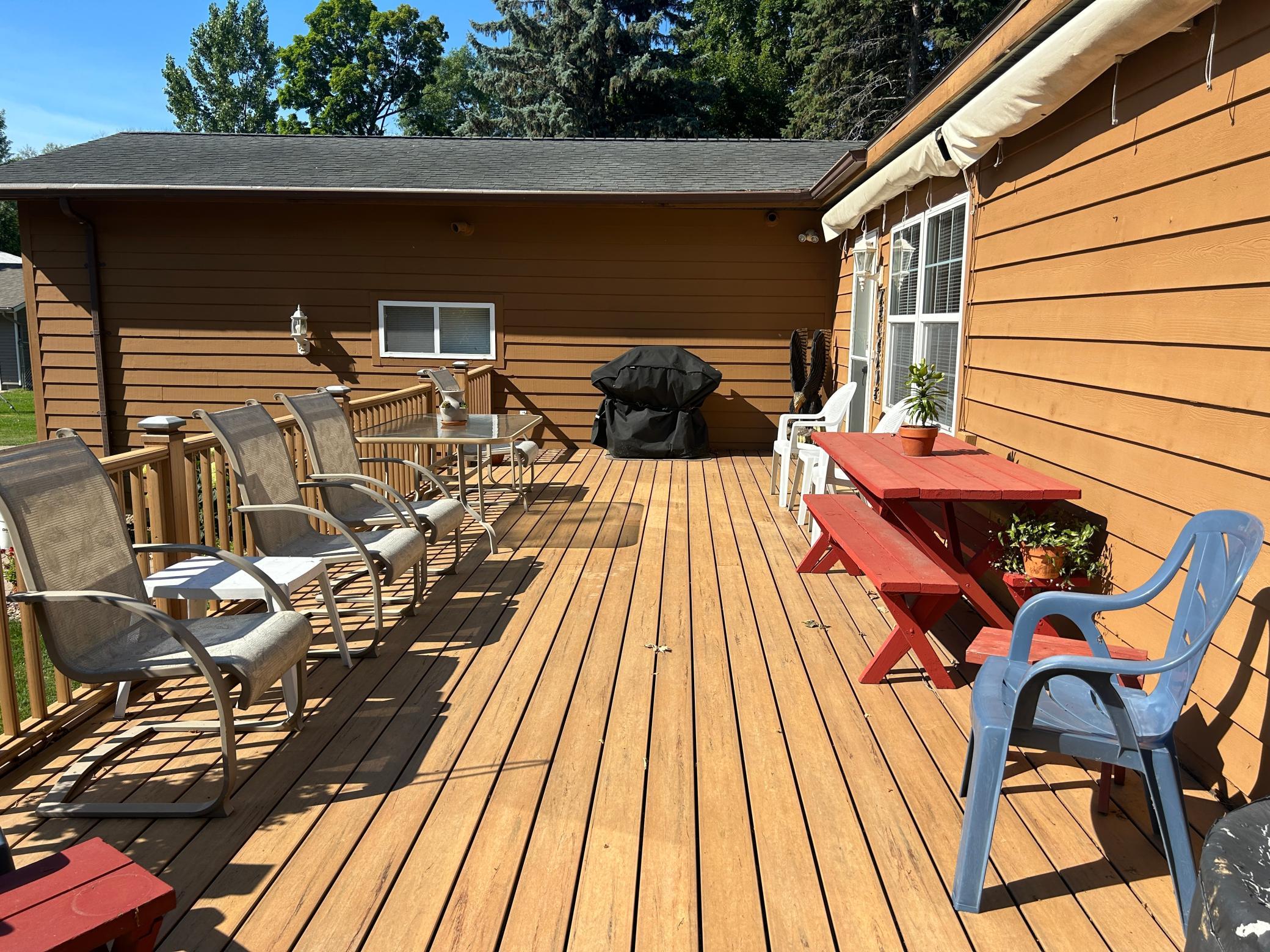 A shot of the front deck.