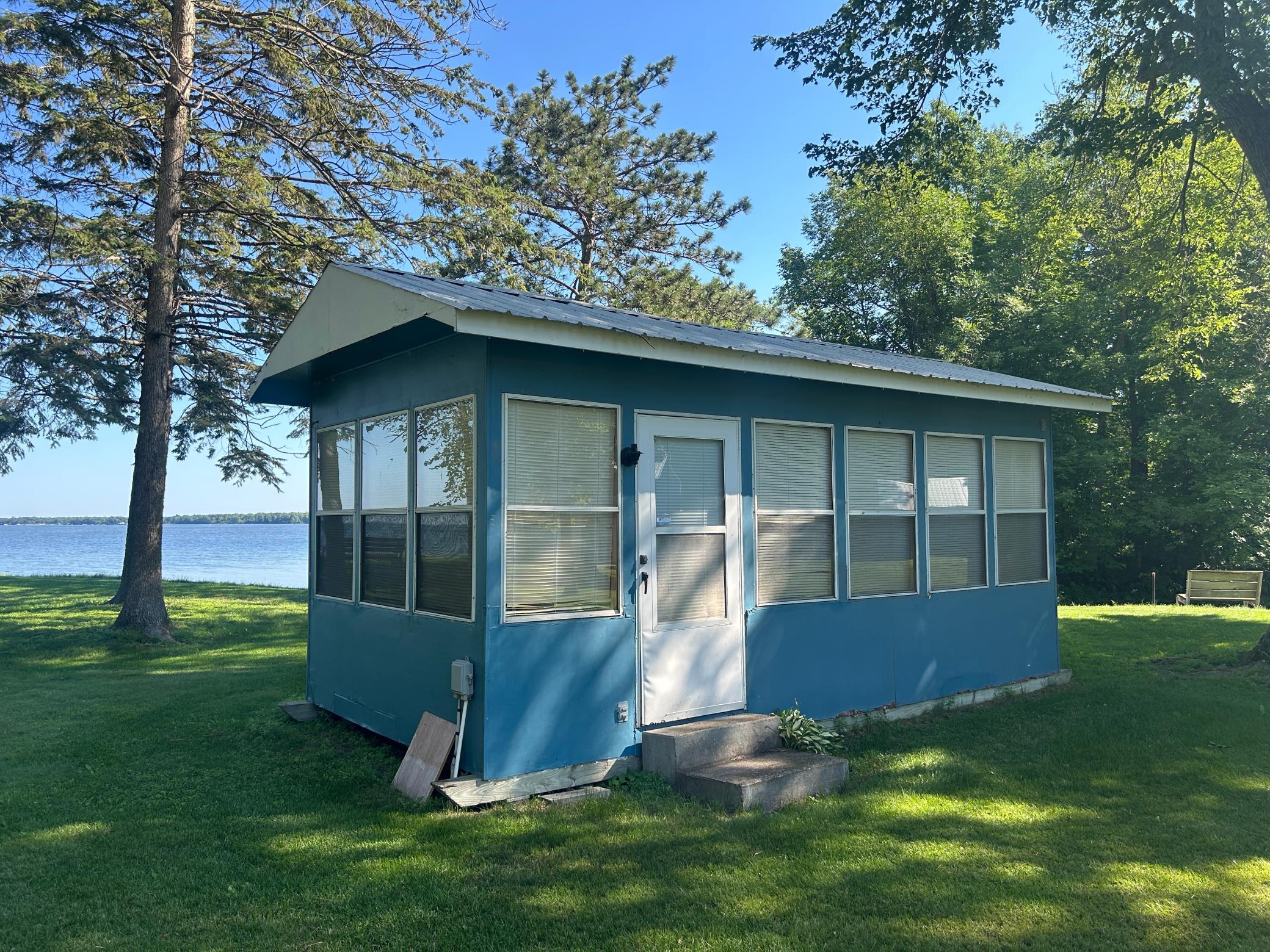 Another look at the screen house near the edge of the shoreline.