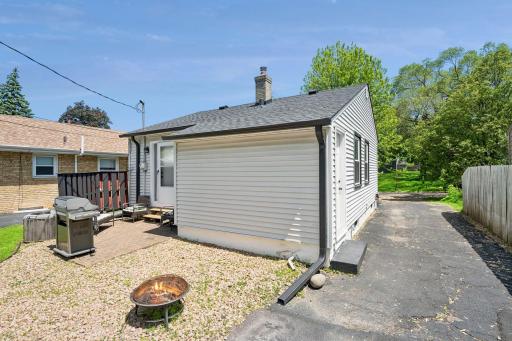 2924 Blackstone Avenue, Saint Louis Park, MN 55416