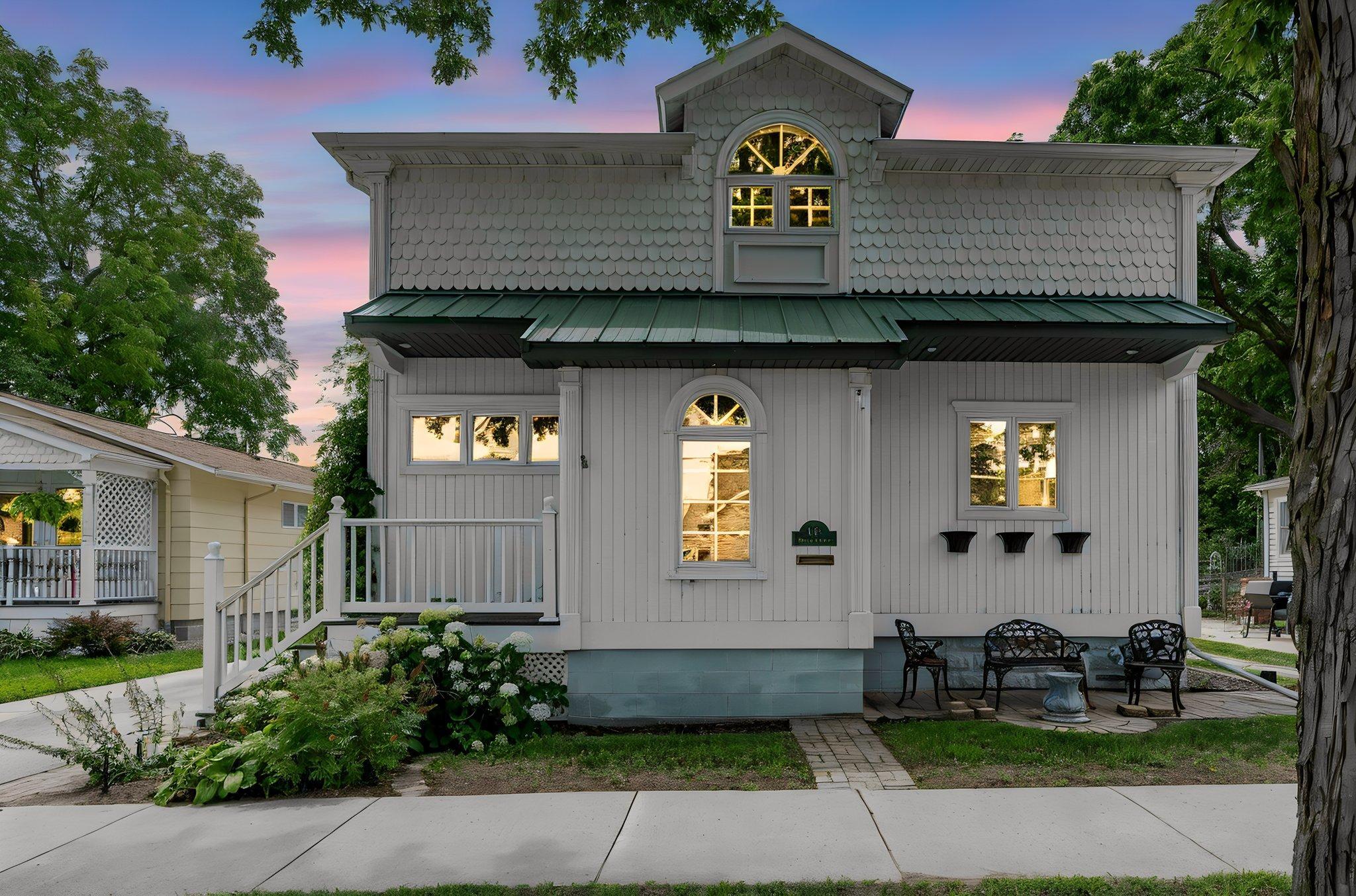 418 Forest St Fairmont MN-02 day to dusk.jpeg