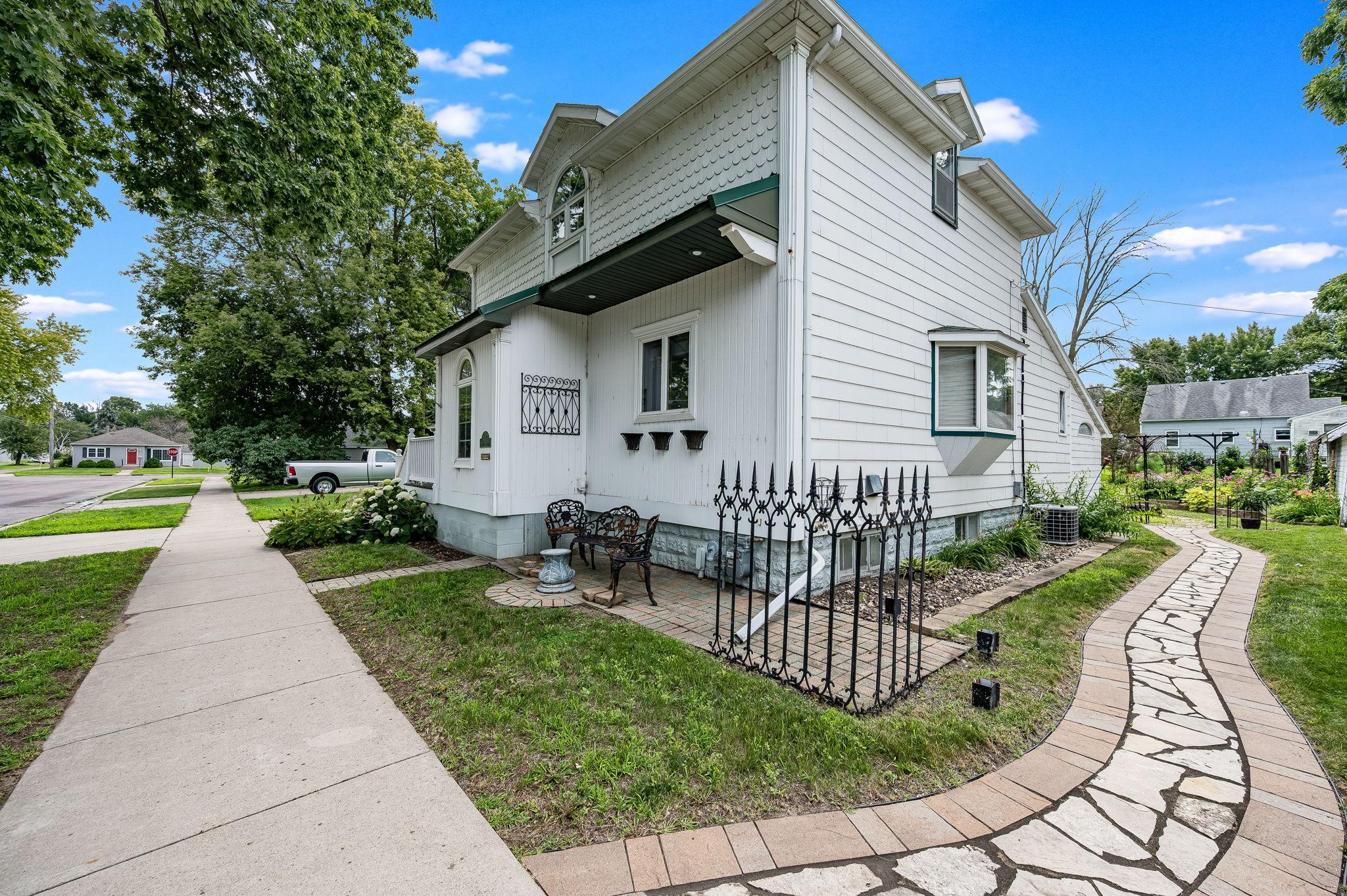 418 Forest St Fairmont MN-03.jpg