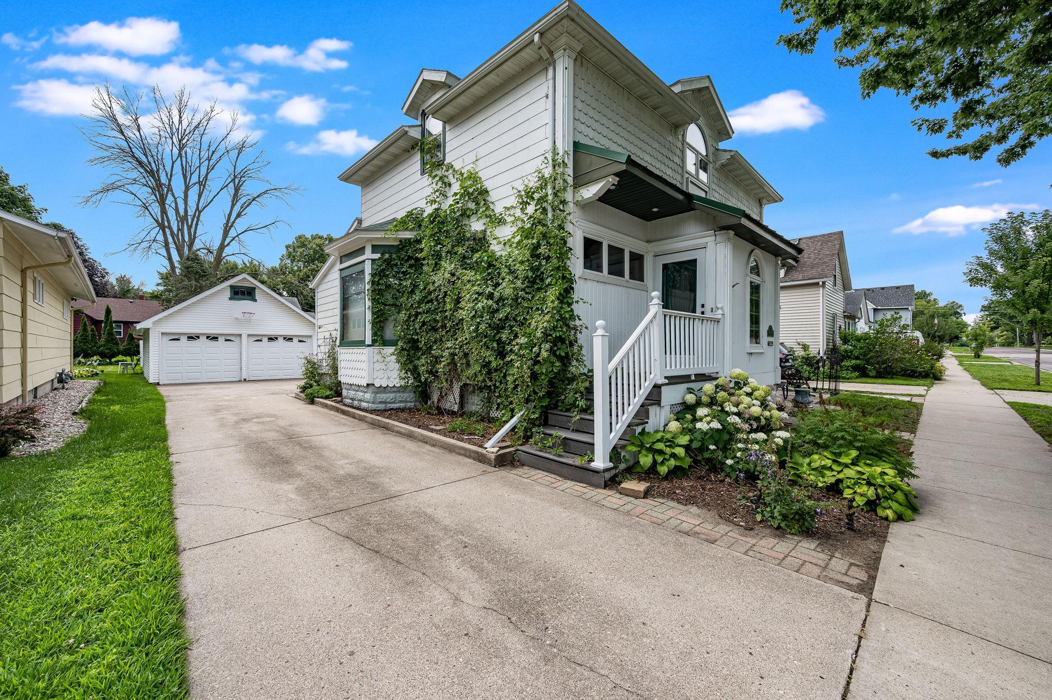 418 Forest St Fairmont MN-04.jpg
