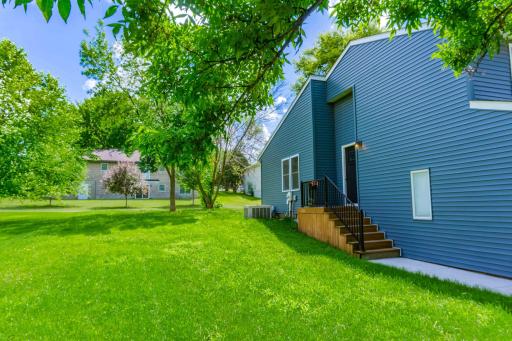 1035 Fox Run Road, Waconia, MN 55387