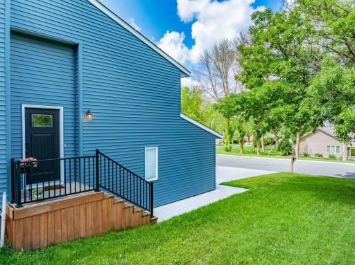 1035 Fox Run Road, Waconia, MN 55387