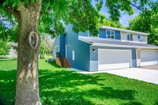 1035 Fox Run Road, Waconia, MN 55387
