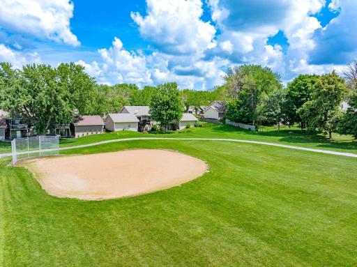 1035 Fox Run Road, Waconia, MN 55387