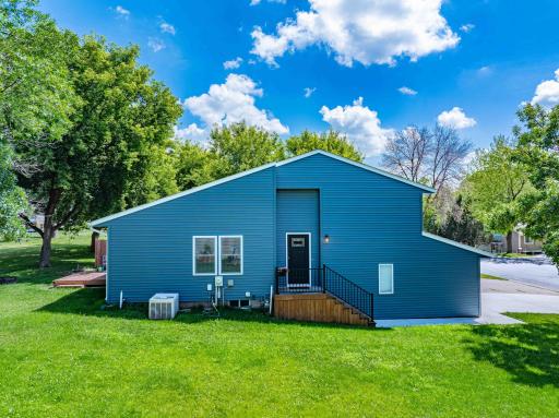 1035 Fox Run Road, Waconia, MN 55387
