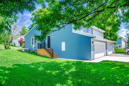1035 Fox Run Road, Waconia, MN 55387