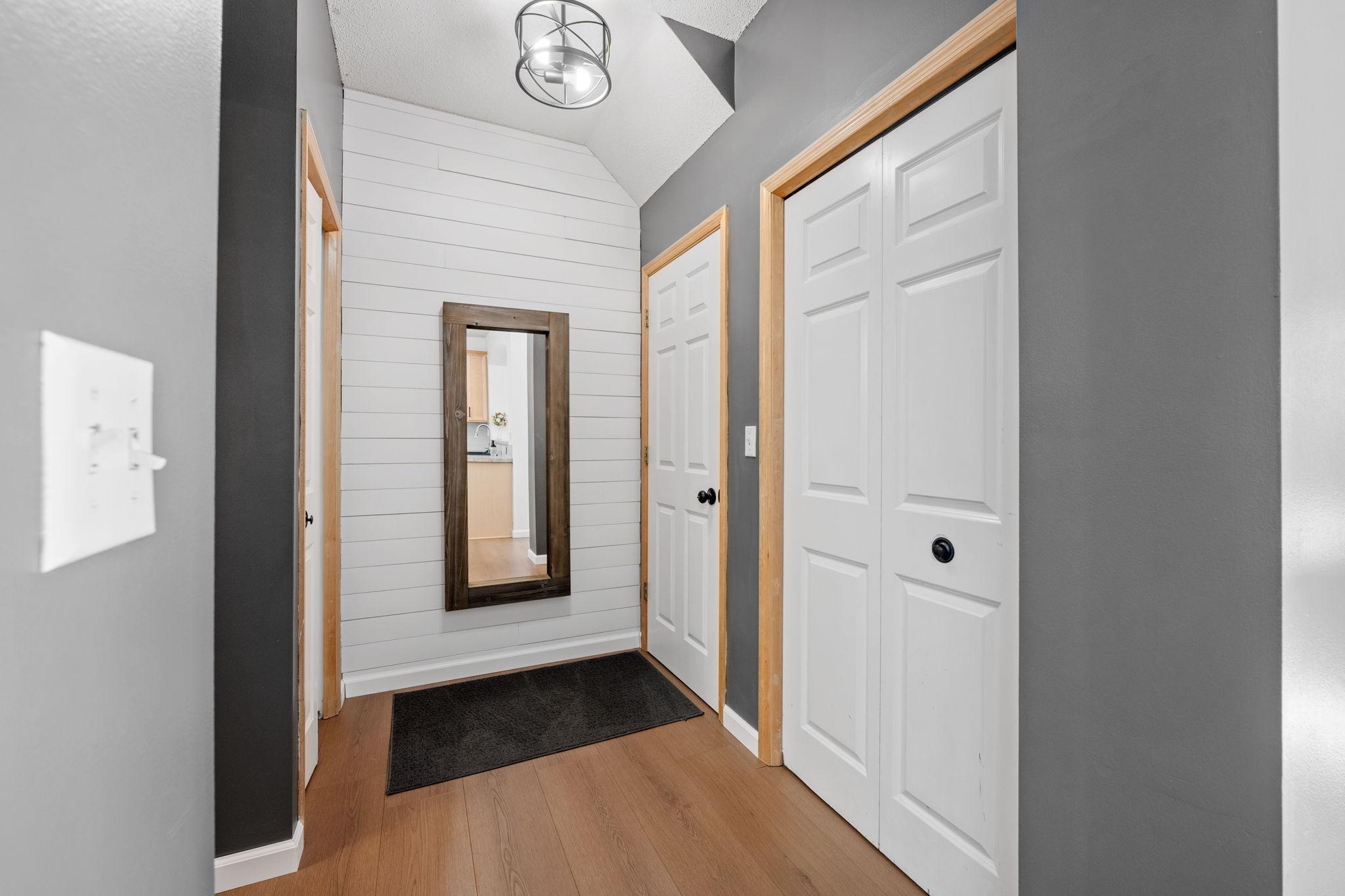 21-web-or-mls-8487 Forestview Ln-21.jpg