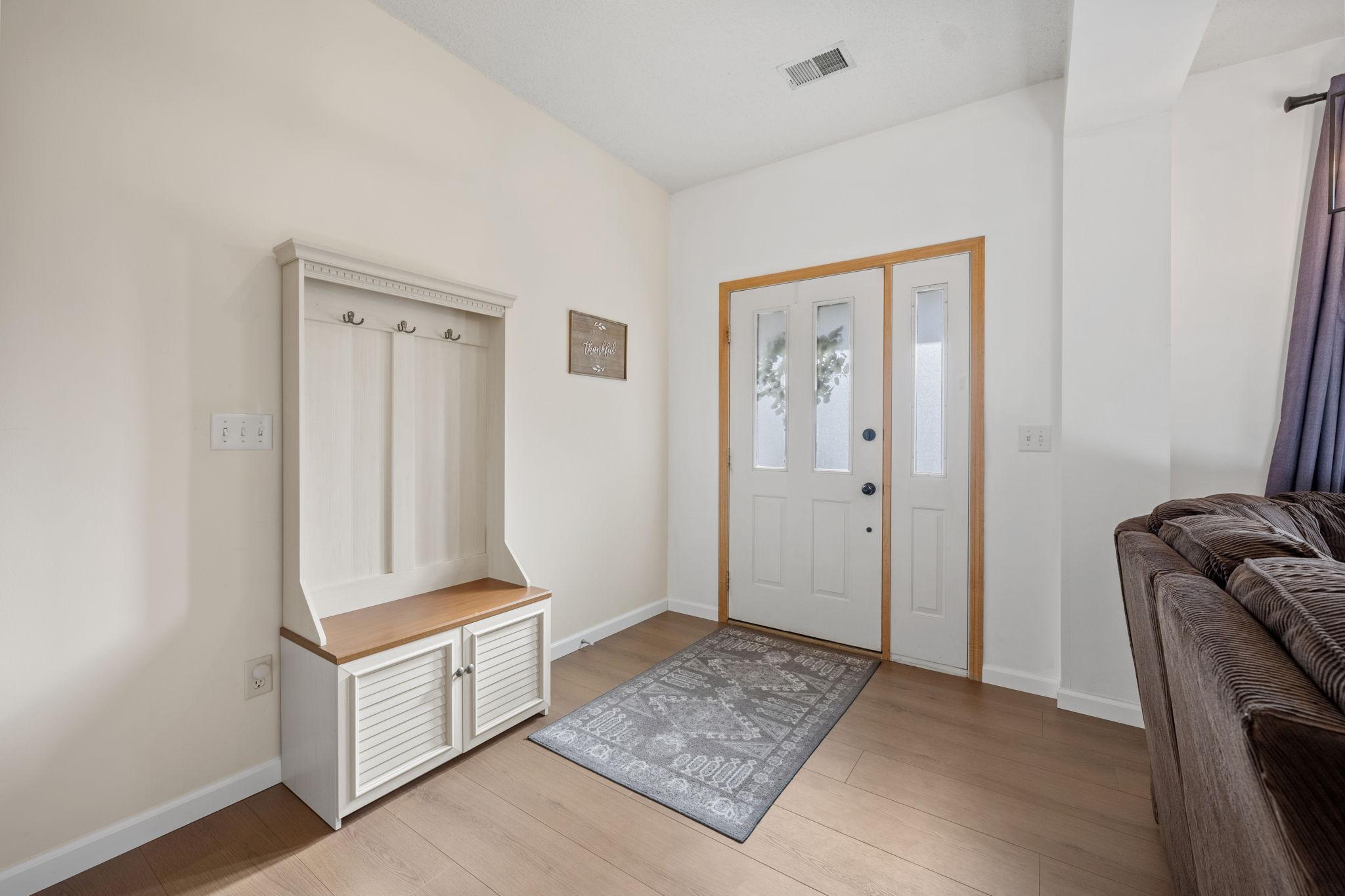 8-web-or-mls-8487 Forestview Ln-8.jpg