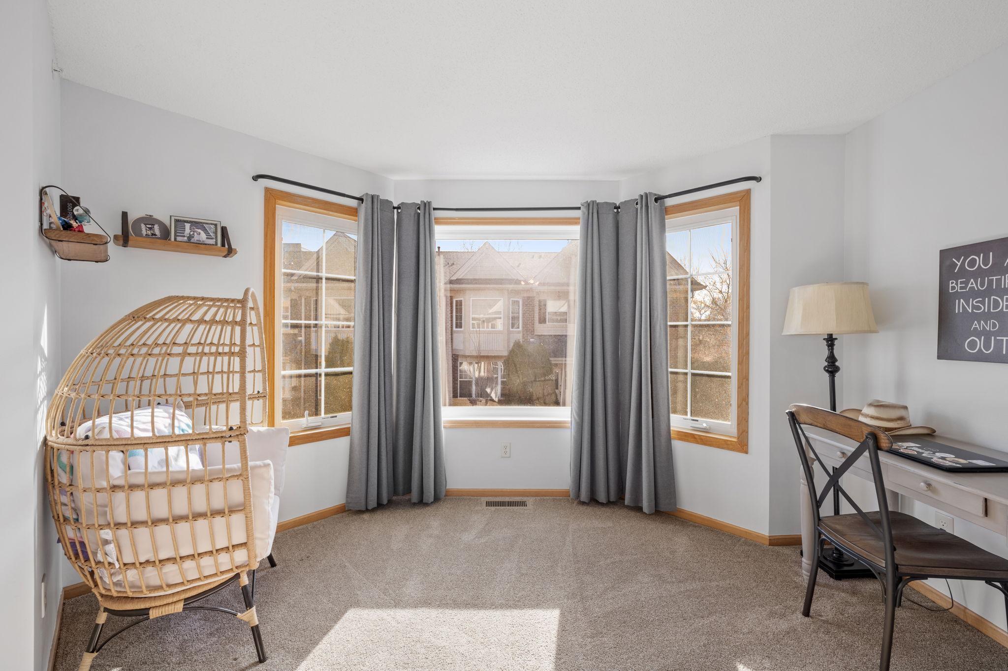 27-web-or-mls-8487 Forestview Ln-27.jpg