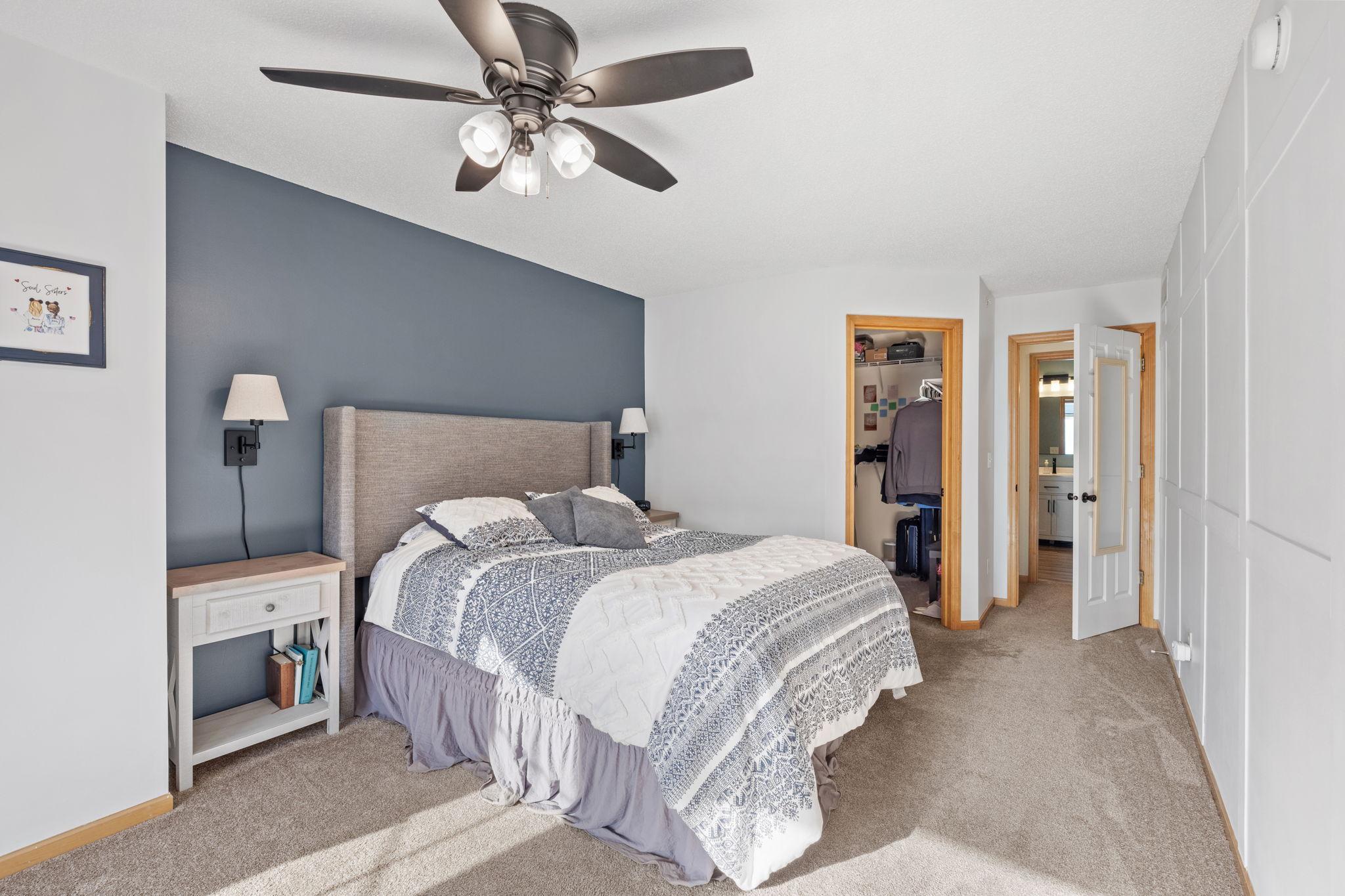 28-web-or-mls-8487 Forestview Ln-28.jpg