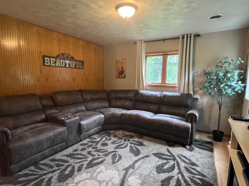 801 Jefferson Avenue N, Sebeka, MN 56477