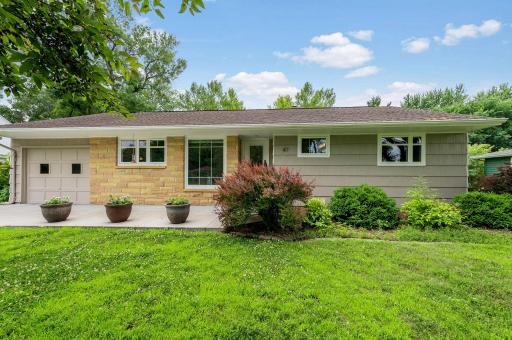 47 Skyline Drive, Mankato, MN 56001